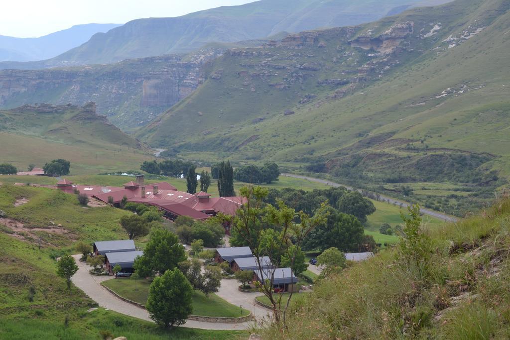 Golden Gate Hotel And Chalets Clarens Zewnętrze zdjęcie