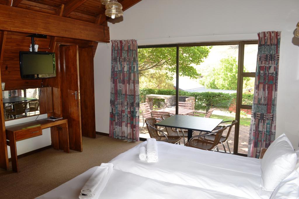Golden Gate Hotel And Chalets Clarens Zewnętrze zdjęcie