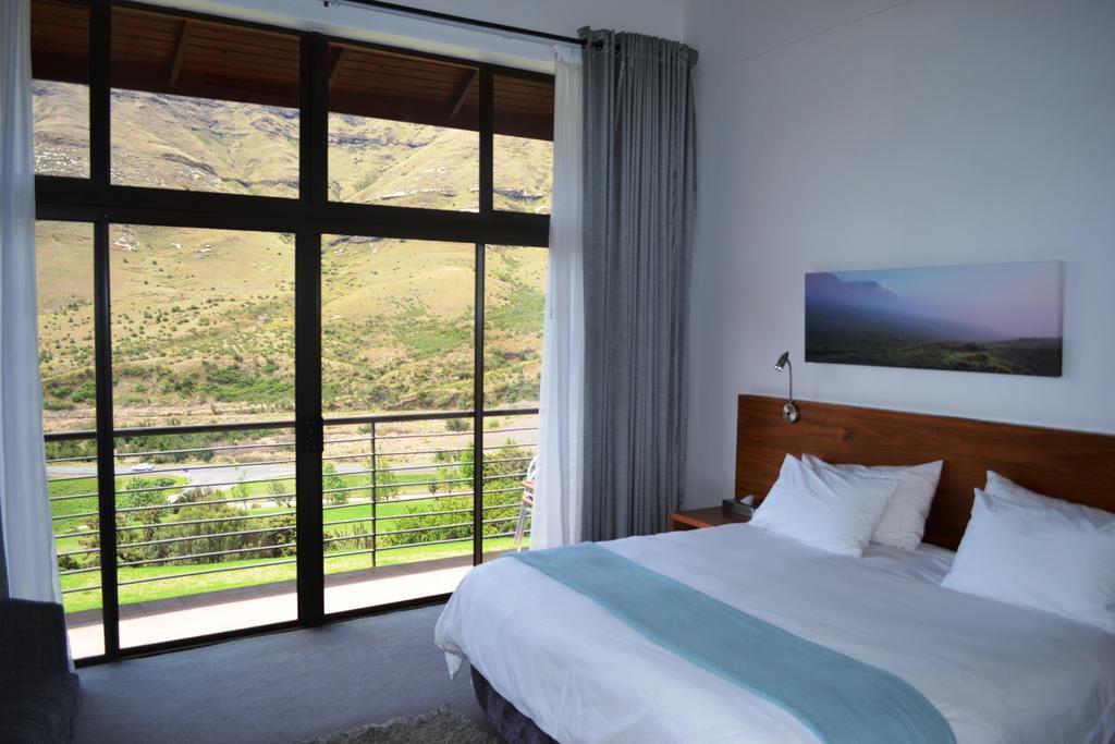 Golden Gate Hotel And Chalets Clarens Zewnętrze zdjęcie